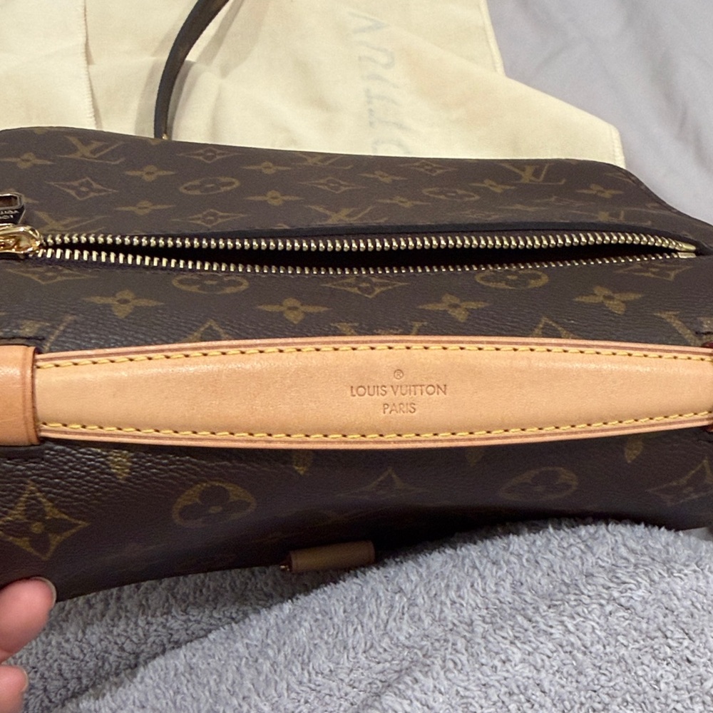 Louis Vuitton Monogram Pochette Métis Crossbody - Picture 7 of 8